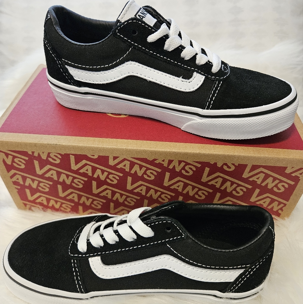 VANS - Little Kids' Ward Low Top Sneaker - SIZE 1.0 Suede/Canvas Black/White